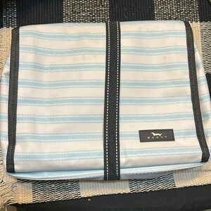 Scout Beauty Burrito Hanging Toiletry Bag